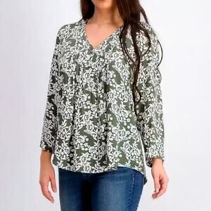 NWOT fun2fun Olive White Floral 3/4 Sleeve Blouse Sz XS